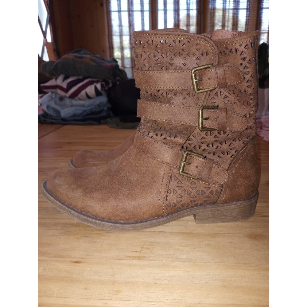 Justice Girls Brown🤎Cutout Buckle Booties